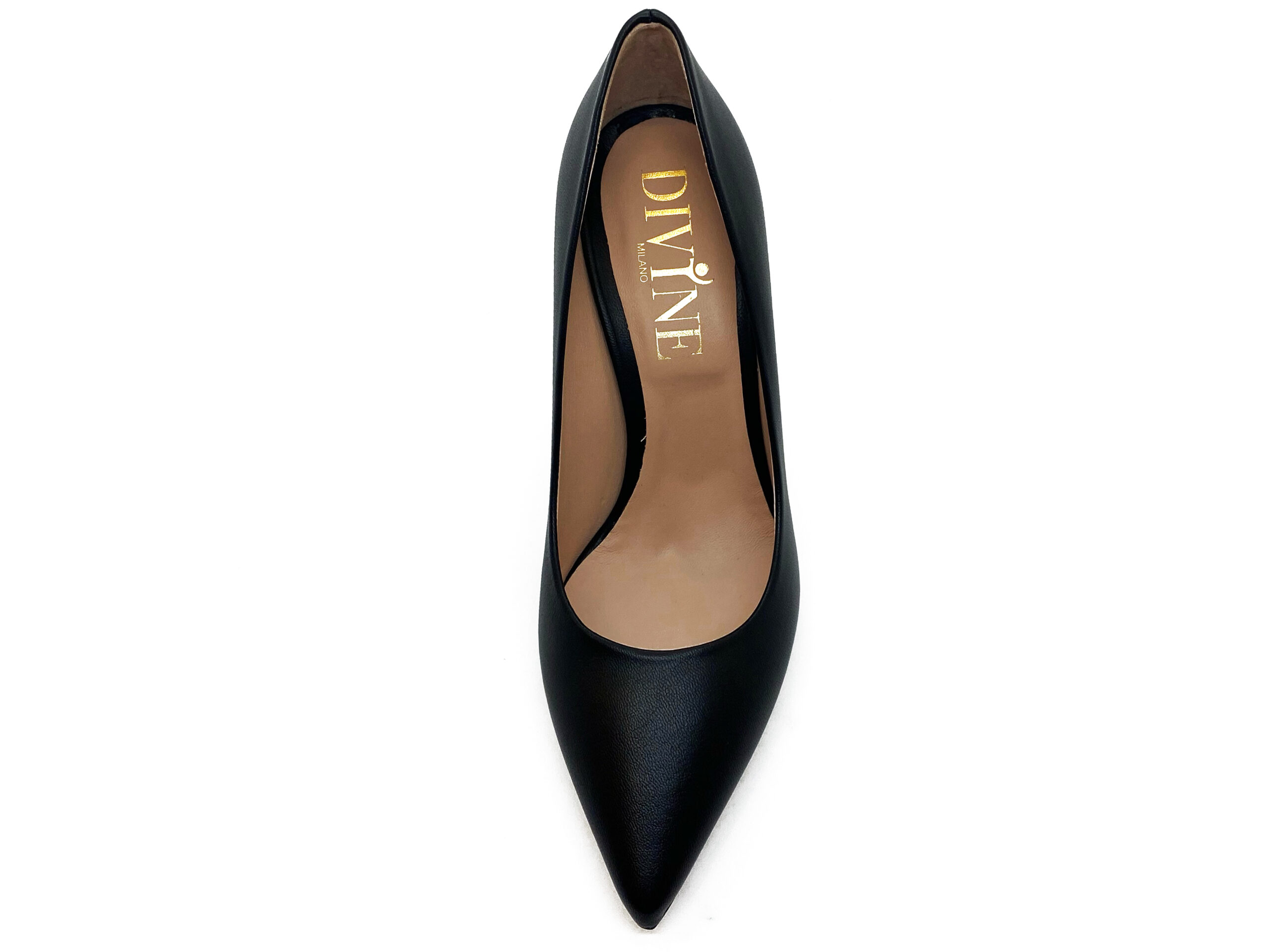 Décolleté in pelle color nero con tacco 9. vista dall'alto