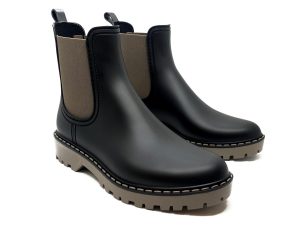 stivaletto da pioggia nero con suola ed elastico in color fango
