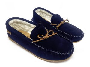 Pantofola a mocassino in scamosciato blu scuro con interno in pura lana