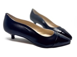 Décolleté Lullaby in pelle e vernice nera, tacco 3 kitten