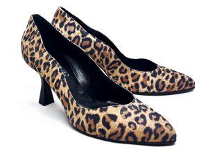 Décolleté in stampa animalier, tacco 7 a rocchetto
