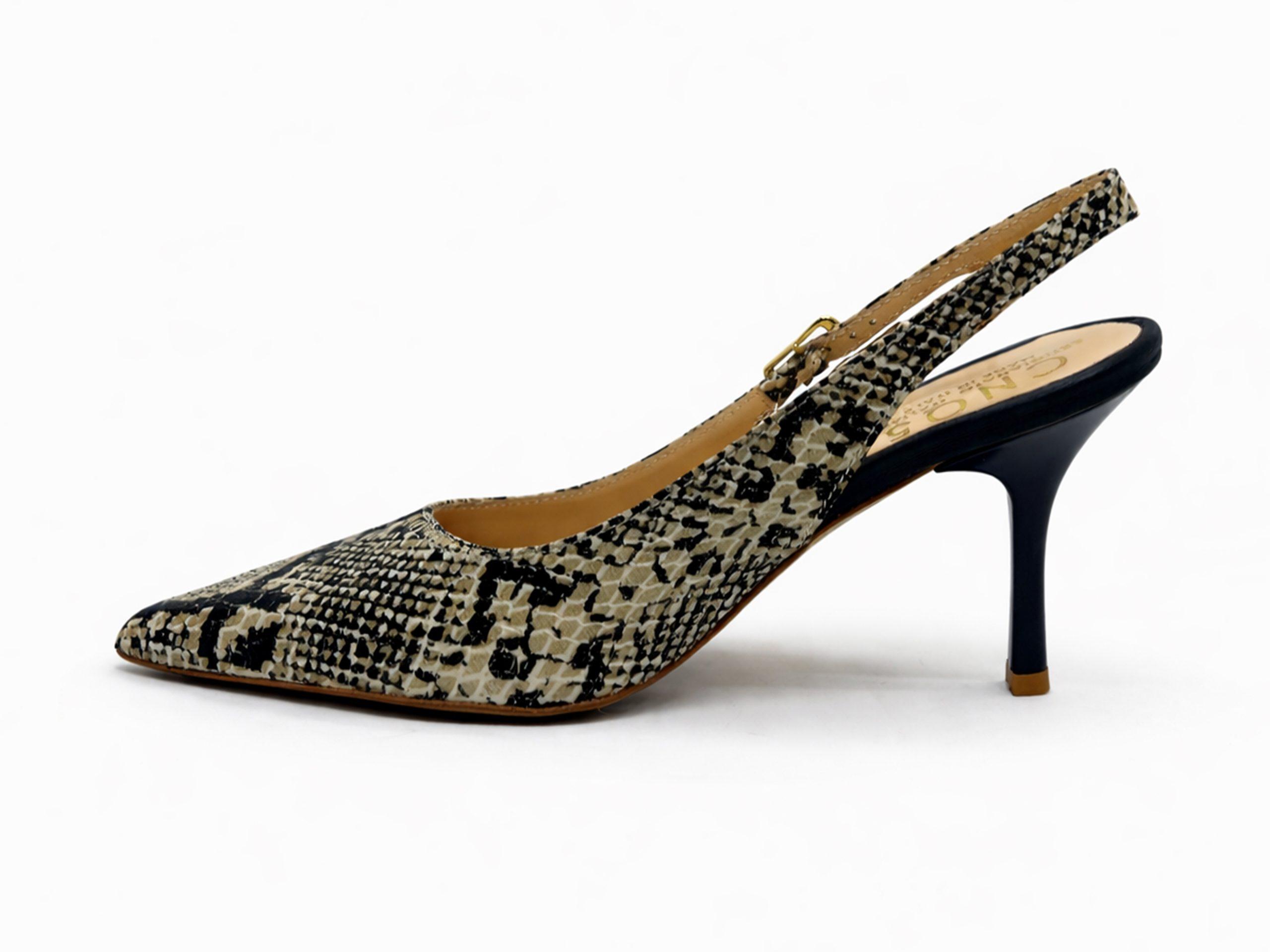 slingback con doppia fibbia in stampa animalier, tacco 8 a spillo, lato interno