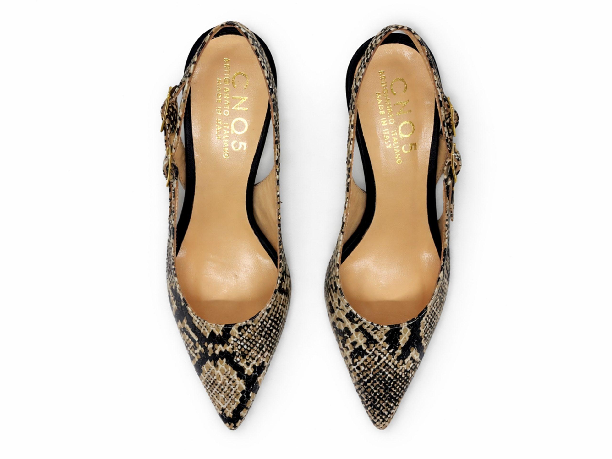 slingback con doppia fibbia in stampa animalier, tacco 8 a spillo, viste dall'alto