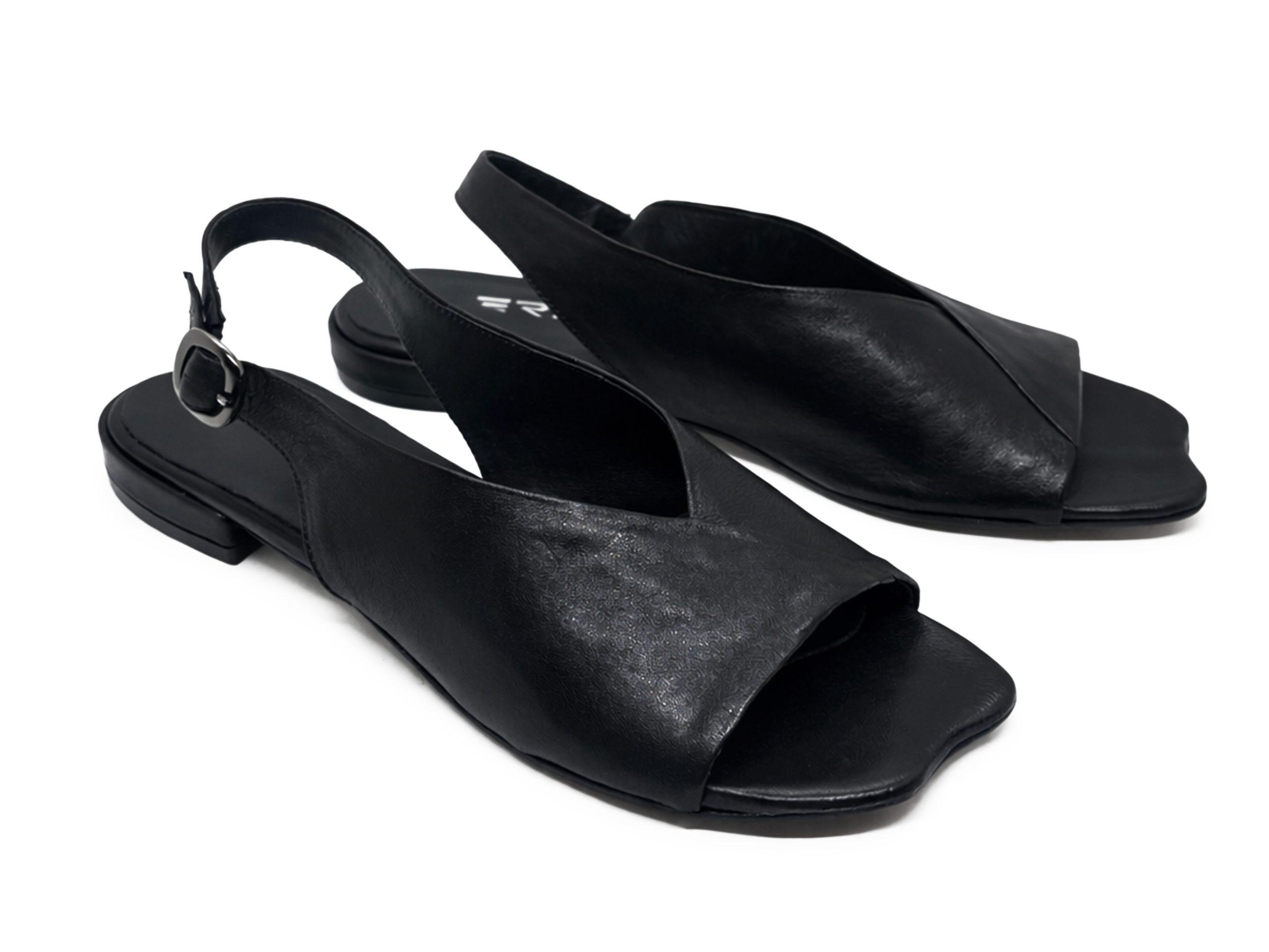 https://www.divine.moda/prodotto/ballerina-in-rete-e-strass-inuovo/
